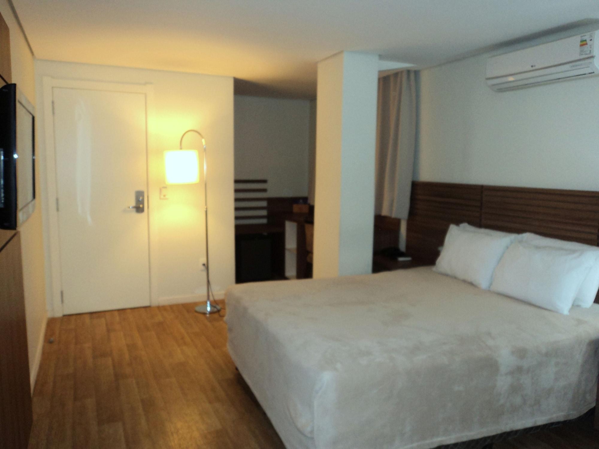 Umbu Hotel Porto Alegre - Centro Historico - Prox Aeroporto 15Min 外观 照片