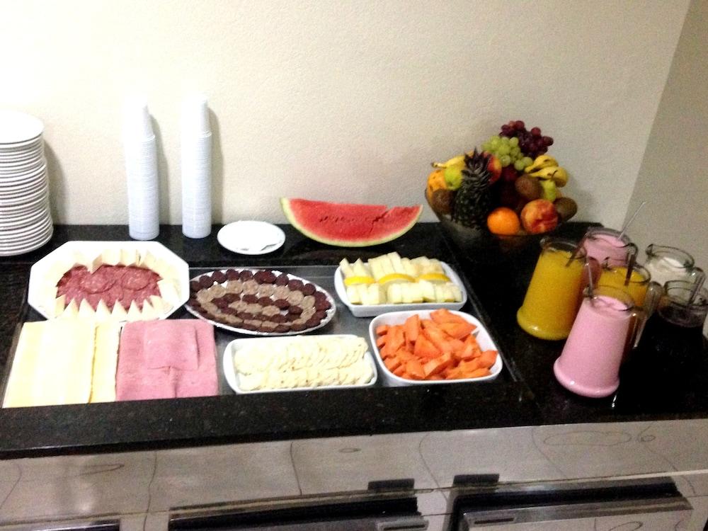 Umbu Hotel Porto Alegre - Centro Historico - Prox Aeroporto 15Min 外观 照片