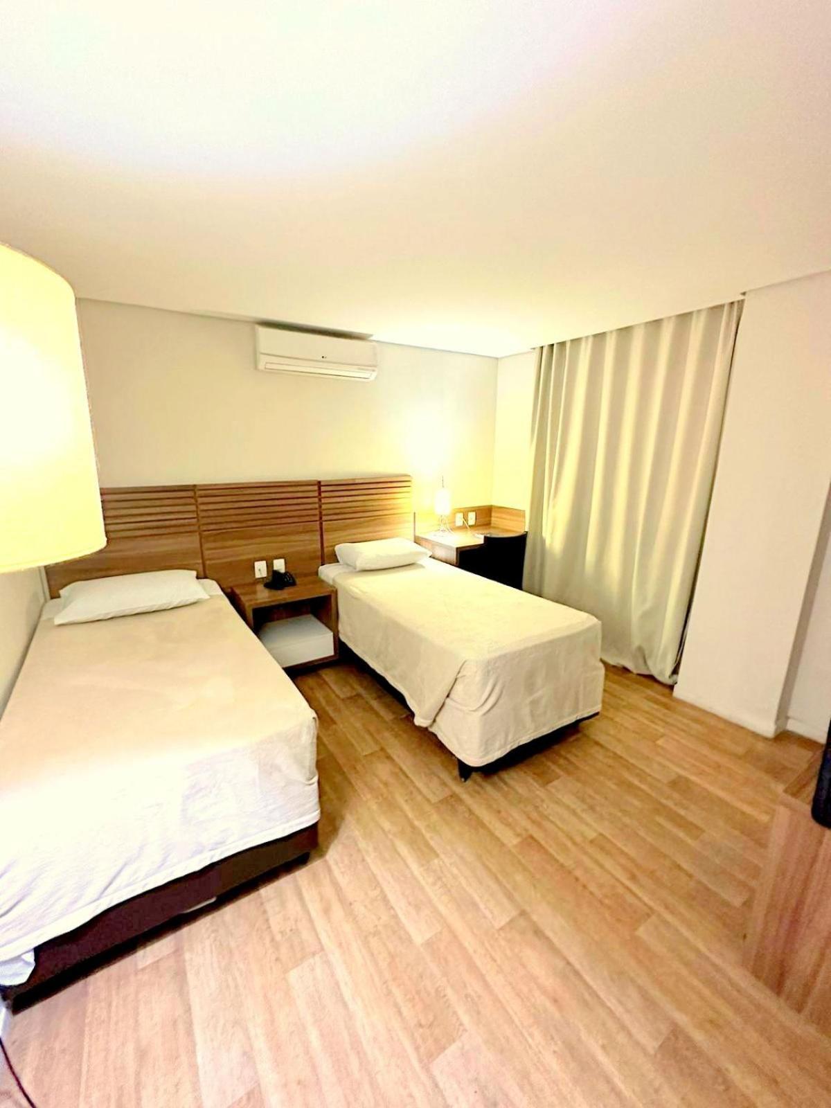 Umbu Hotel Porto Alegre - Centro Historico - Prox Aeroporto 15Min 客房 照片