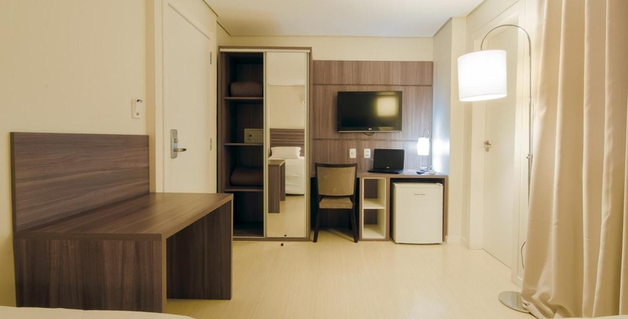Umbu Hotel Porto Alegre - Centro Historico - Prox Aeroporto 15Min 客房 照片