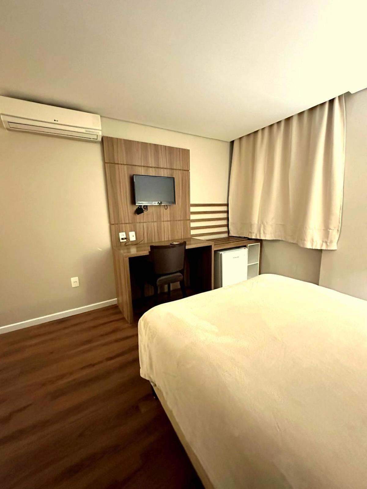 Umbu Hotel Porto Alegre - Centro Historico - Prox Aeroporto 15Min 客房 照片